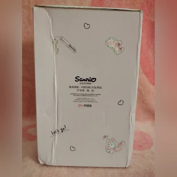 EXCLUSIVE - Hello Kitty Soft Touch LED Night Light - Picture 8 of 8